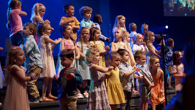 Kids Choirs

HAVE A KID WHO LOVES TO SING? 


Sign them up for one of our Kids Choirs (Preschool up to Grade 7)!
